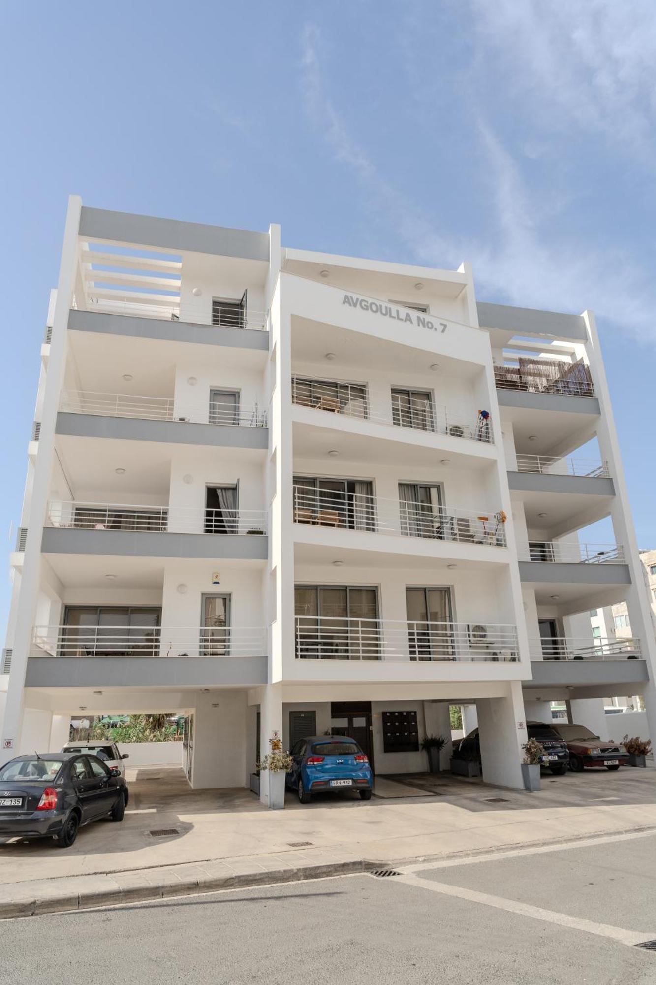 Violet Dusk City Center Flat Larnaca Exterior foto
