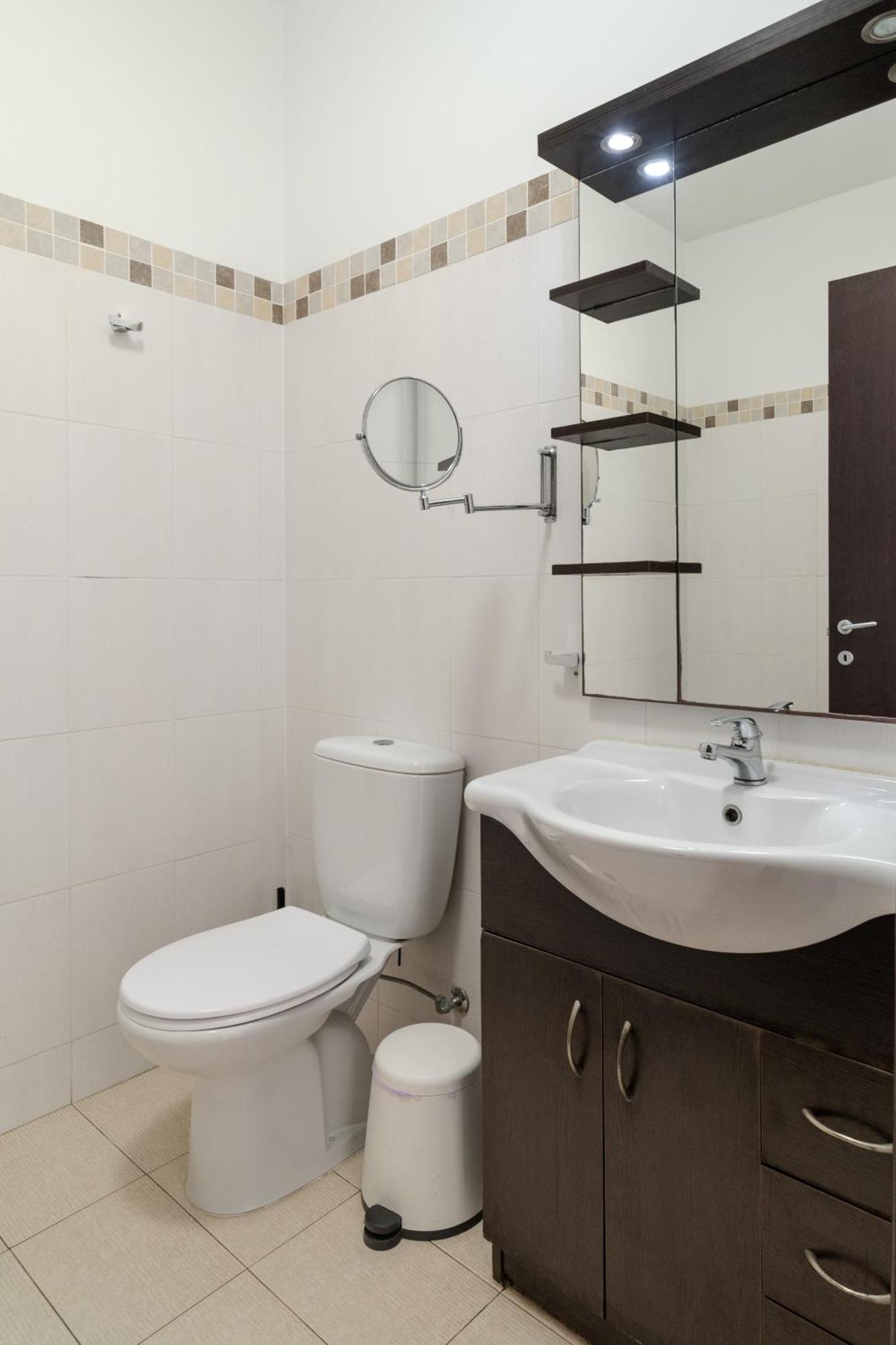 Violet Dusk City Center Flat Larnaca Exterior foto