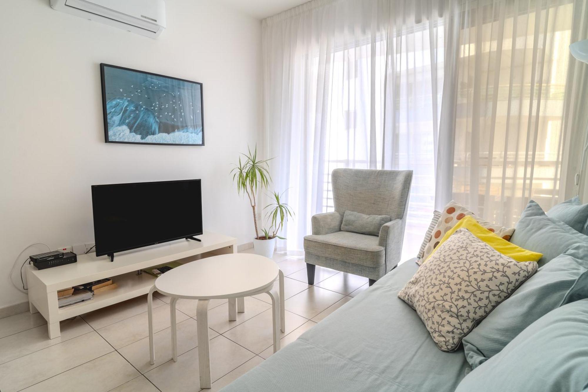 Violet Dusk City Center Flat Larnaca Exterior foto
