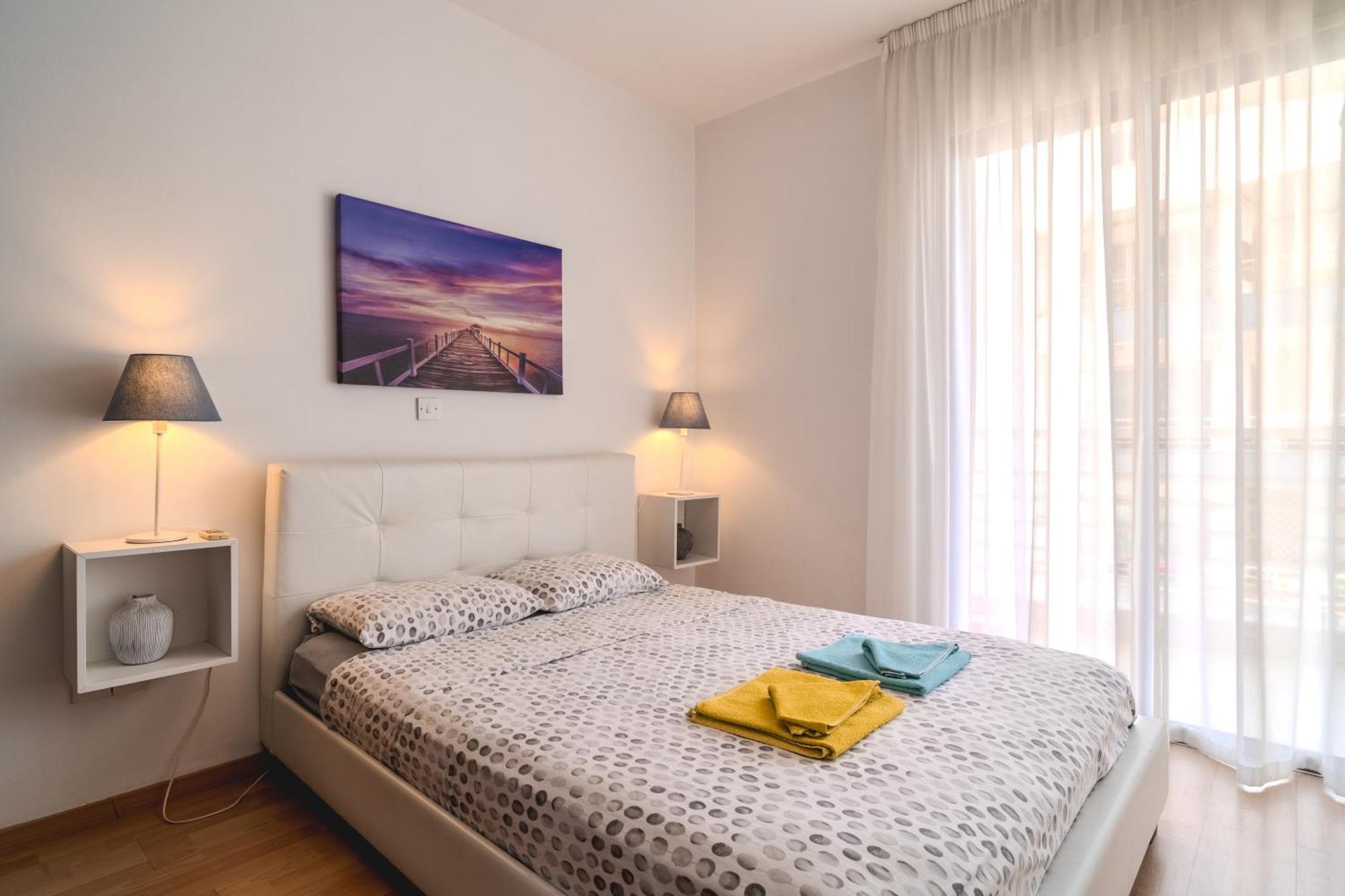 Violet Dusk City Center Flat Larnaca Exterior foto