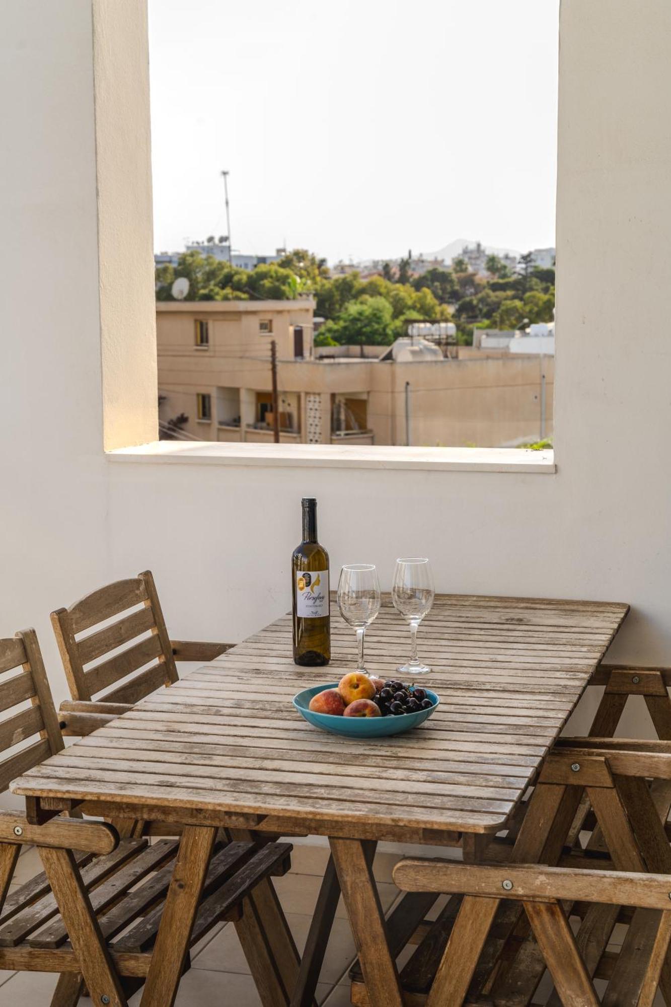 Violet Dusk City Center Flat Larnaca Exterior foto